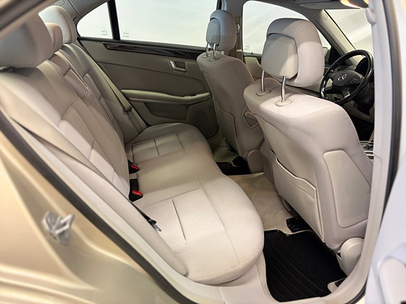Mercedes-Benz E250 8 of 10
