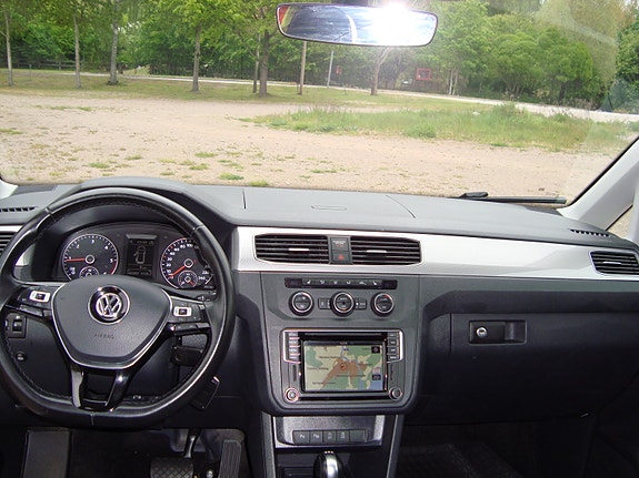 Volkswagen Caddy Maxi 4 of 5