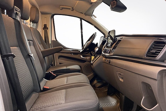 Ford Transit Custom 7 of 12