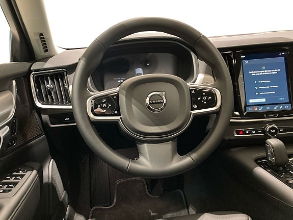 Volvo V90 10 of 16