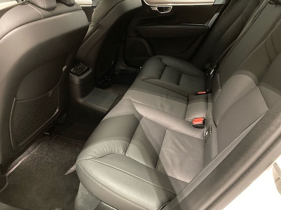 Volvo V90 6 of 16