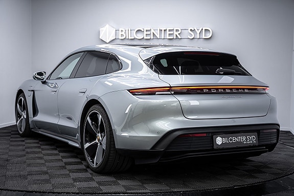 Porsche Taycan 4S 11 of 27