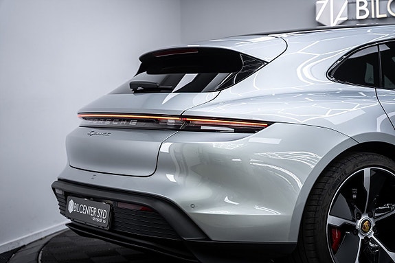 Porsche Taycan 4S 9 of 27
