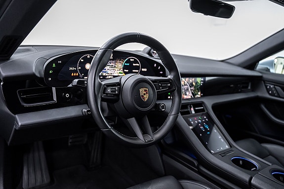 Porsche Taycan 4S 16 of 27