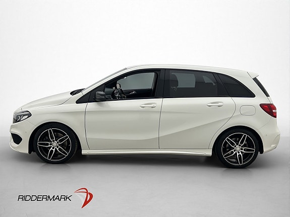 Mercedes-Benz B250 4 of 5