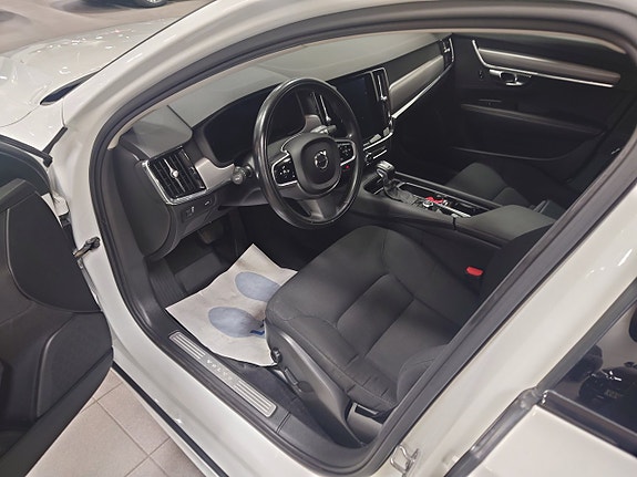 Volvo V90 8 of 10