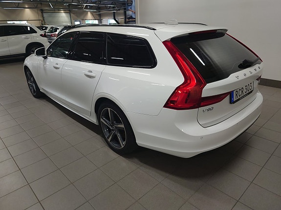 Volvo V90 4 of 5