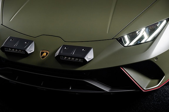Lamborghini Huracan 6 of 25