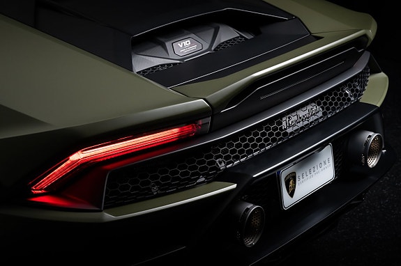 Lamborghini Huracan 12 of 25