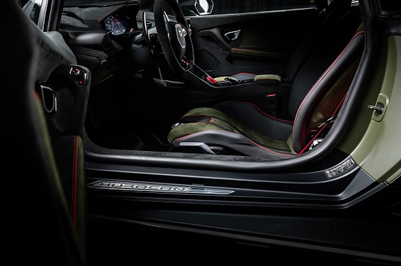 Lamborghini Huracan 20 of 25