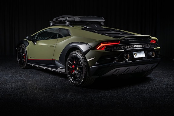 Lamborghini Huracan 11 of 25