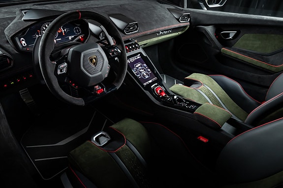 Lamborghini Huracan 17 of 25