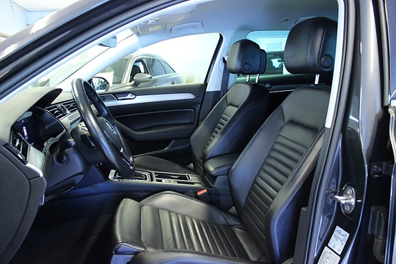 Volkswagen Passat Alltrack 8 of 13