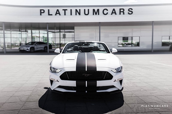 Ford Mustang 3 of 18
