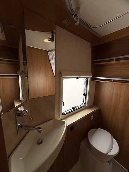 Knaus ROYALE 560 13 of 13