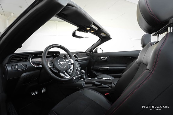 Ford Mustang 5 of 5