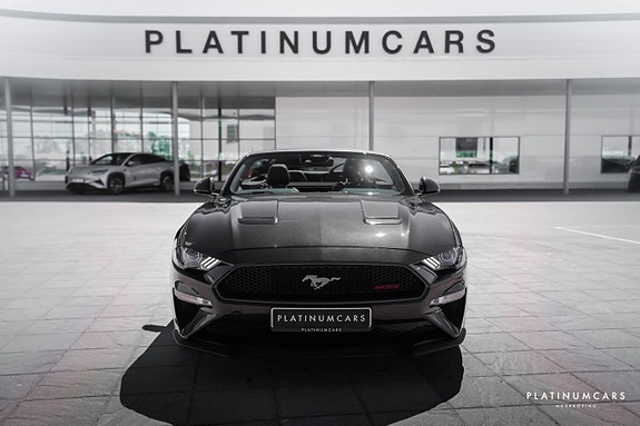 Ford Mustang 3 of 5