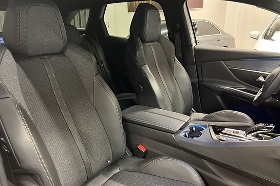 Peugeot 3008 8 of 23
