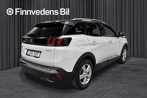 Peugeot 3008 3 of 5