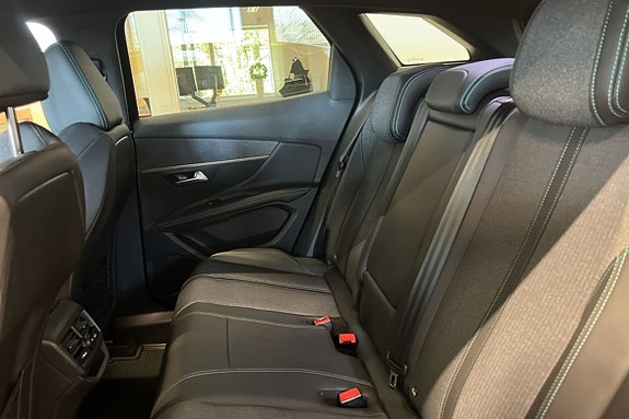 Peugeot 3008 8 of 19
