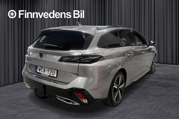 Peugeot 308 SW 3 of 5