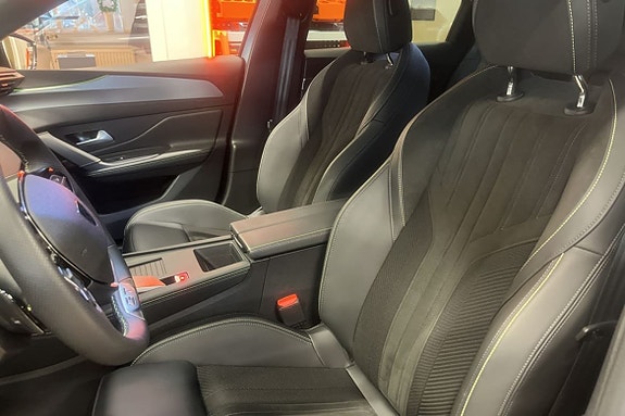 Peugeot 308 SW 5 of 5