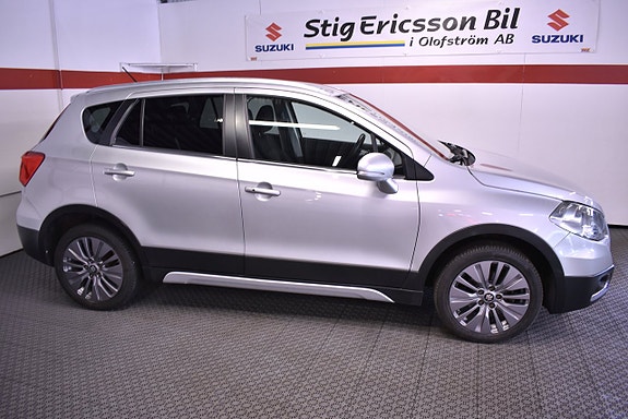 Suzuki S-Cross 2 of 5