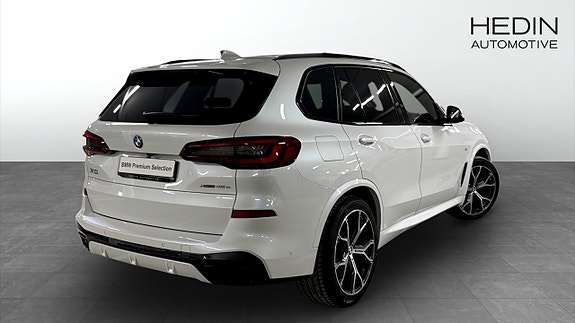 BMW X5 2 of 5