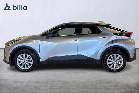 Toyota C-HR 3 of 21