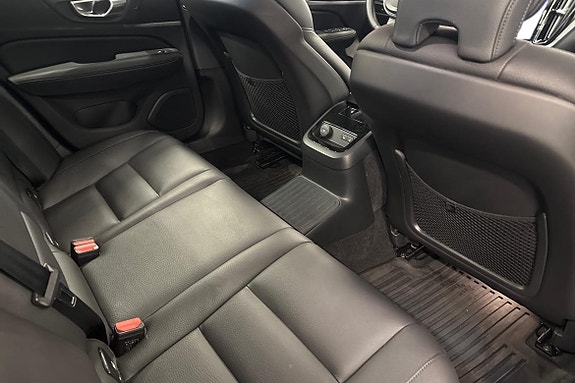 Volvo V60 11 of 22