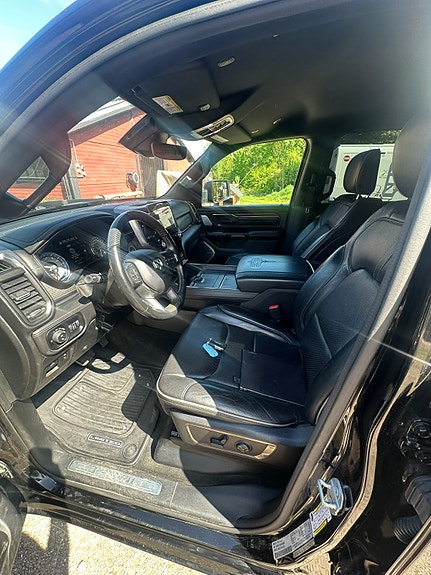 RAM 1500 8 of 10