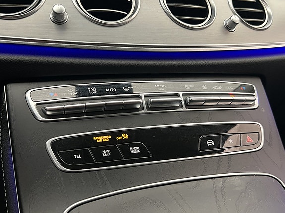 Mercedes-Benz E300 de 28 of 30
