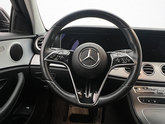 Mercedes-Benz E300 de 15 of 30