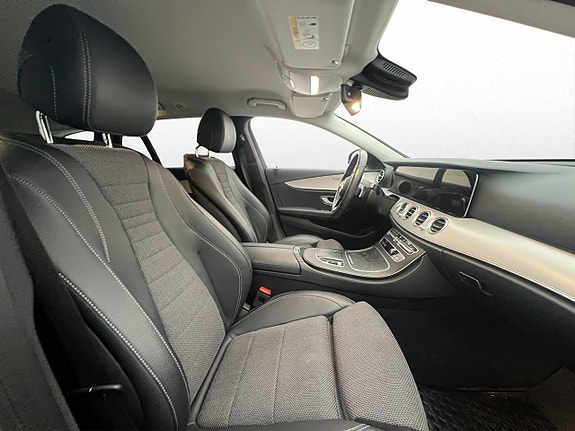 Mercedes-Benz E300 de 30 of 30