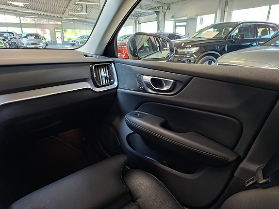 Volvo V60 13 of 24