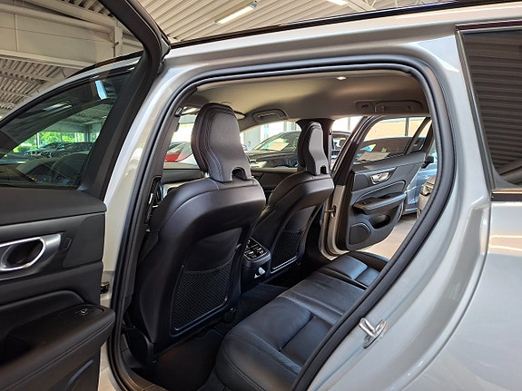 Volvo V60 10 of 24