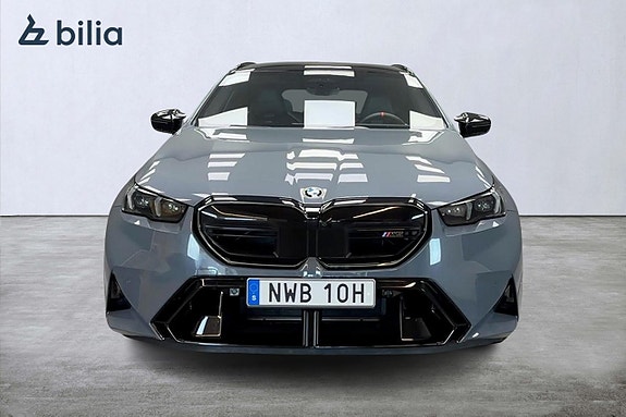 BMW M5 8 of 16