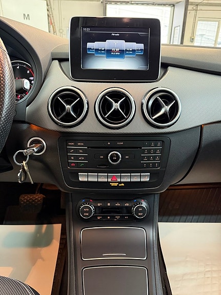 Mercedes-Benz B180 9 of 10