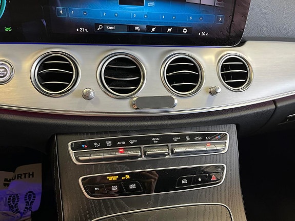 Mercedes-Benz E300 de 20 of 21