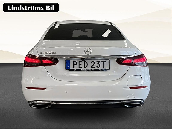 Mercedes-Benz E300 de 7 of 21