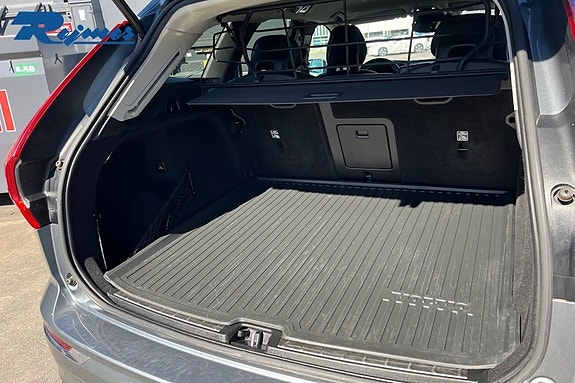 Volvo XC60 16 of 23