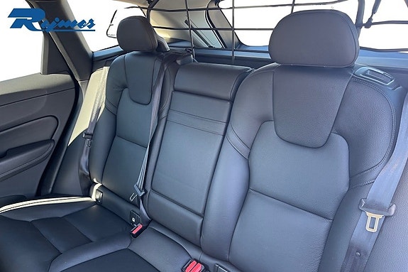Volvo XC60 15 of 23