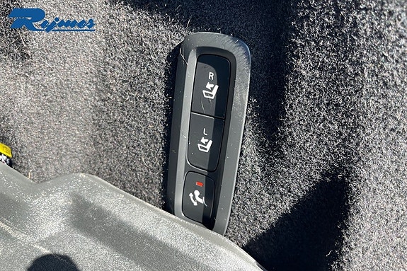 Volvo XC60 18 of 23