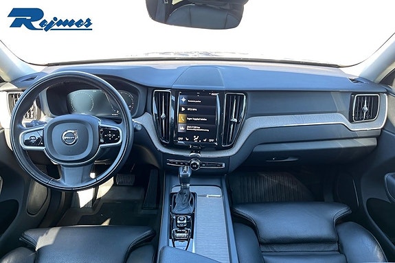 Volvo XC60 8 of 23