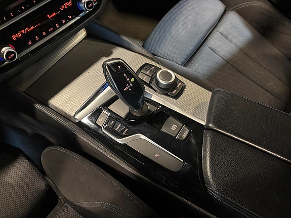 BMW 520 9 of 25
