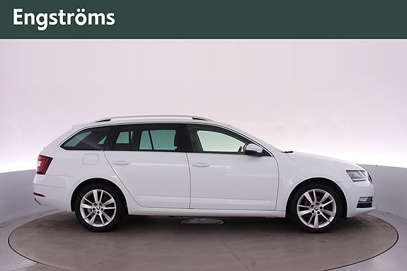Skoda Octavia 2 of 5