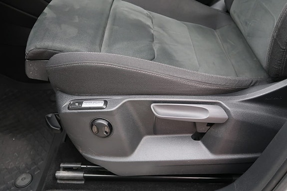 Volkswagen Tiguan 5 of 23