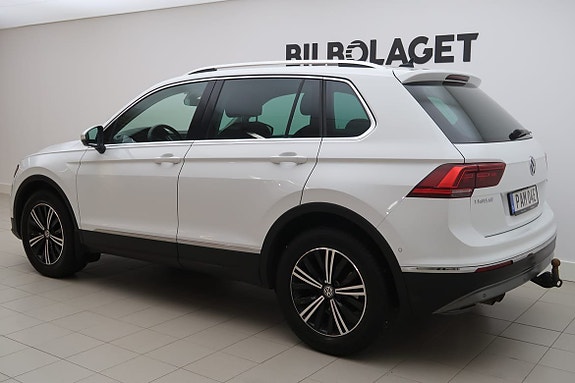 Volkswagen Tiguan 3 of 23