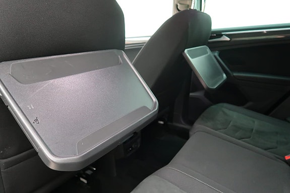 Volkswagen Tiguan 8 of 23