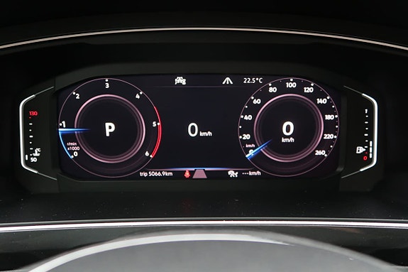 Volkswagen Tiguan 14 of 23